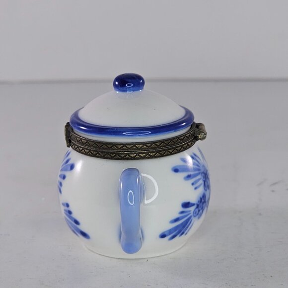 Vintage Miniature Blue White Ceramic Hinged Teapot Trinket Box - Picture 4 of 8